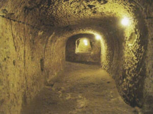 Qarabağda erməni vandalizmi əsgərimizi dəhşətə gətirdi: Yeraltı tunellər, güllələnmiş fərarilər… – FOTO