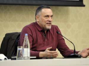 Şevçenko: “Rusiyalılar kütləvi şəkildə Azərbaycan, Gürcüstan və Türkiyəyə getməyə çalışırlar”- VİDEO