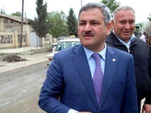 Tərtərin başçısından şəhid anasına təhqir: “1000 manat alanda yaxşıydı…” – Video
