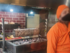 Bakıda marketin içərisində dönərxana işlətdilər – CƏRİMƏLƏNDİLƏR