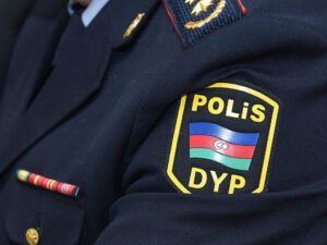 “BMW X5”dən düşüb yol polisini döydü – İSMAYILLIDA