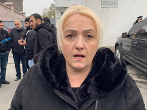 “Danışmaq asandır, özünü valideynlərinin yerinə qoysun, bacarar?” – İtkin düşmüş əsgərin anası Paşinyana cavab verdi