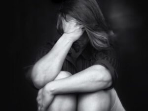 Kişi azyaşlı qıza təcavüz etdi, zərərçəkmiş şikayətçi olmadı – Bakıda inanılmaz OLAY