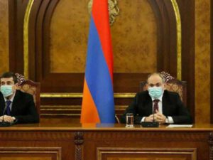 Paşinyan Arutyunyanla Təhlükəsizlik Şurasını TOPLADI