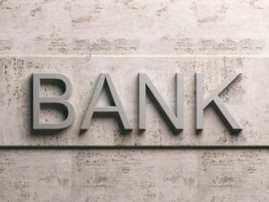 Azərbaycanda bu bank fəaliyyətini DAYANDIRIR