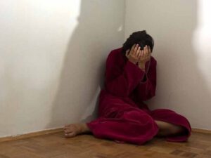 Azərbaycanda ŞOK HADİSƏ: Ərini içirdib,qadını zorladılar – FOTO