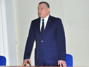 İcra başçısı müavinini İŞDƏN ÇIXARDI