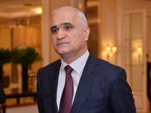 Ermənilər Şahin Mustafayevdən YARDIM UMUR