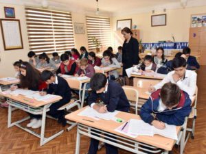 RƏSMİ: Məktəblərlə bağlı vacib QƏRAR VERİLDİ