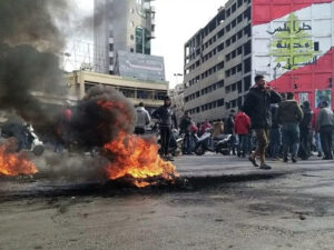 Livanda etirazçılarla polis arasında toqquşmalar – 226 nəfər xəsarət aldı
