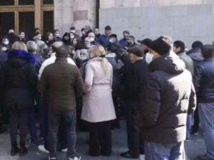 Yerevanda aksiya: Müharibədə iştirak etmiş könüllülər etiraz edirlər