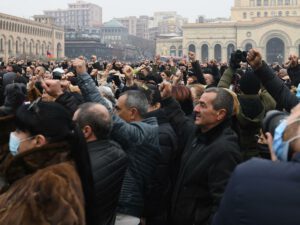 Yerevanda hökumətin istefası tələbilə aksiya keçirilir