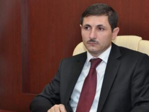 Anar Cəbrayıllı jurnalisti təhqir etdi: Sənin kişiliyinə tüpürüm… – ŞOK VİDEO
