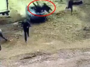 DƏHŞƏTLİ GÖRÜNTÜLƏR: qardaş ölkədə 4 qardaş və ataları ölümdən döndü – ANBAAN VİDEO