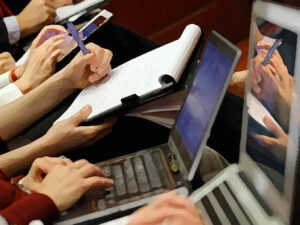 Ölkə mediası ağır gündədir: təcili tədbirlər görülməlidir