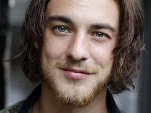 Karantinlərdən stress keçirən aktyor özünü asdı – FOTO