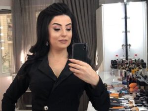 Afət Fərmanqızı Kəramət Böyükçöllə duet oxumaq istəyir: “Feysbuka onun statuslarını oxumaq üçün girirəm”