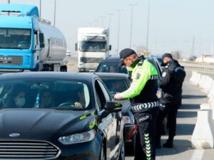 Postda saxlanılan şəxsin avtomobilindən görün nə çıxdı – FOTO