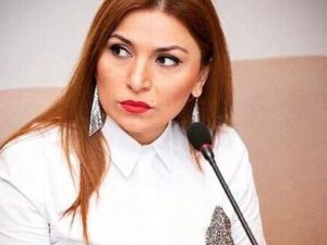 Cavid Qurbanovun sabiq mətbuat katibi vəzifədən çıxanda xidməti maşınını da özü ilə aparıb?