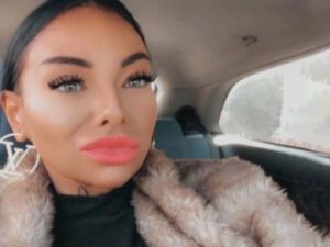 Yeni işinə 30 dəqiqə gecikən qadın işindən qovuldu – FOTO