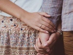 Azərbaycanda evli kişi subay adı ilə qadını ALDATDI