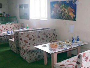 Gecə saatlarında işləyən kafenin sahibi və müştəriləri həbs edildi – FOTO