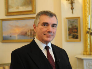 “Təəssüf ki, biz Azərbaycana dəstək verdik” deyən türkiyəli siyasətçi – Bakıdan getmiş diplomat yenə aranı qatdı