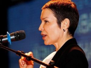 Rusiyalı alim: “COVID-19-a qarşı hər kəsin vaksinasiya olunmasına ehtiyac duyulacaq”