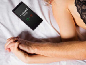 Başqa kişi ilə eşq yaşayan ailəli qadın küçədə öldürüldü – VİDEO – FOTO