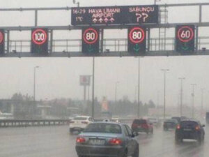 Bakının bəzi yollarında sürət həddi endirildi