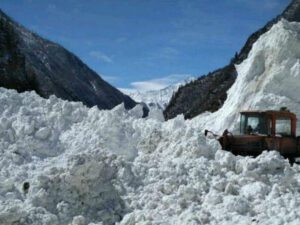 Dağıstanda güclü qar uçqunu: 9 yaşayış məntəqəsi ilə əlaqə kəsilib