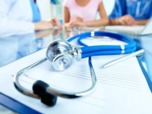 Rayon qeydiyyatında olub Bakıda işləyənlər tibbi sığortadan necə istifadə edə bilər? – RƏSMİ