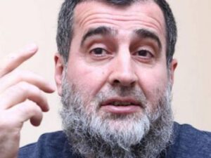 Dinşünas alimdən Hacı Qamətə etiraz: “Xalaqızı, bibiqızı ilə danışmaq olmaz nə deməkdir?” – QALMAQAL