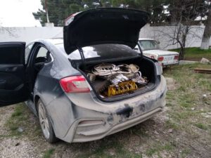 Qeyri-adi oğurluq planı: İcarəyə götürdükləri maşınlarla oğurluq etdilər – FOTO