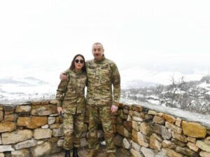 Prezident və xanımı Hadrut Rayon Partiya Komitəsinin binasında – FOTO