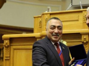 “Siqaret bahalaşanda bəzi insanlar ucuz siqaretlərə keçir, bəziləri də atır…” – Deputat