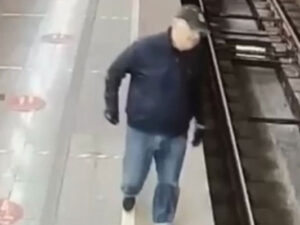 Moskvada metro qatarının altına düşüb ölən milyonçu imiş…