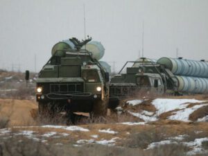 Rusiyanın S-400 təlimləri davam edir: hədəfi 700 km-dan vurur – FOTO