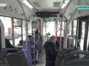 Bakıda avtobusda “stop” düyməsinə görə dava düşdü – VİDEO