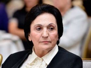 YAP-ın Qadınlar Şurası ləğv olundu – Rektor vəzifəsini itirdi