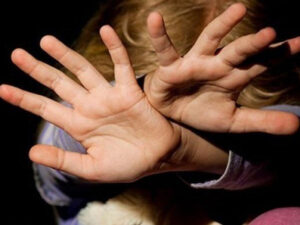 Bağ evində DƏHŞƏT: 5 nəfər bir qızı zorladı: POLİS HƏRƏKƏTƏ KEÇDİ