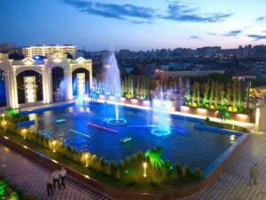 Bakıda restoranda dava: Qalmaqallı müğənni aranı qatdı, aşıq döyüldü – FOTO