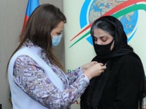 Qənirə Paşayeva daha bir şəhid anası ilə görüşdü