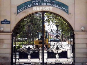 Tibb Universitetində kütləvi yoluxma – bir neçə qrup distant təhsilə keçdi