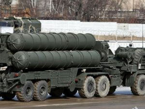 Rus ekspert: Yunanlar ala bilər, türklər yox?
