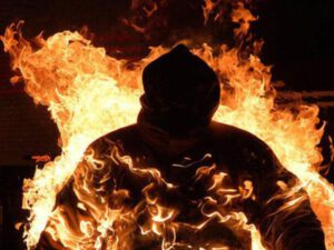 Qandonduran cinayətin ŞOK DETALLARI: Balta ilə dodağını və boğazını kəsmək istəyiblər – VİDEO