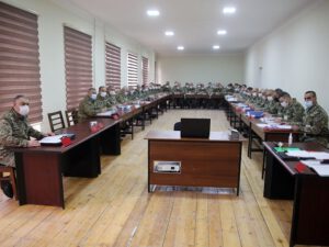 Azərbaycan Ordusunun təlimlərinin gedişi barədə məruzələr dinlənildi – VİDEO