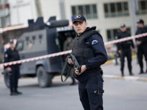 Vəkillər bürosunda atışma: 2 ölü, 3 yaralı