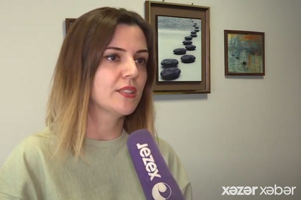 Zorakılığa məruz qalmış şəxslərin müraciəti üçün nəzərdə tutulmuş qaynar xəttə kişilər də zəng edirlər – VİDEO Zorakılığa məruz qalmış şəxslərin müraciəti üçün nəzərdə tutulmuş qaynar xəttə kişilər də zəng edirlər – VİDEO