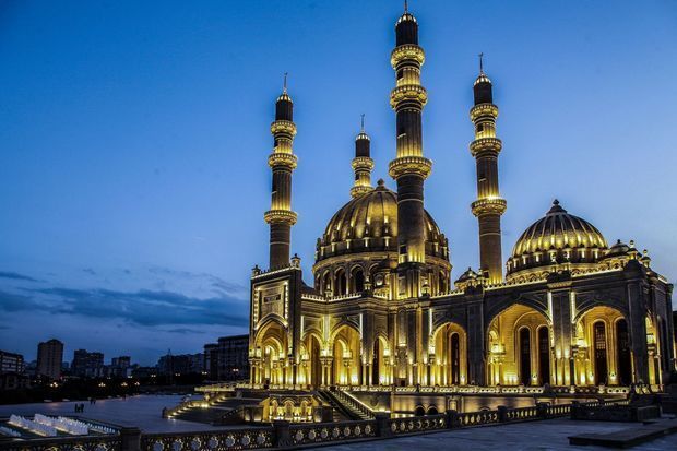 Ramazan ayı başlayır: Bu gecə niyyət gecəsidir Ramazan ayı başlayır: Bu gecə niyyət gecəsidir